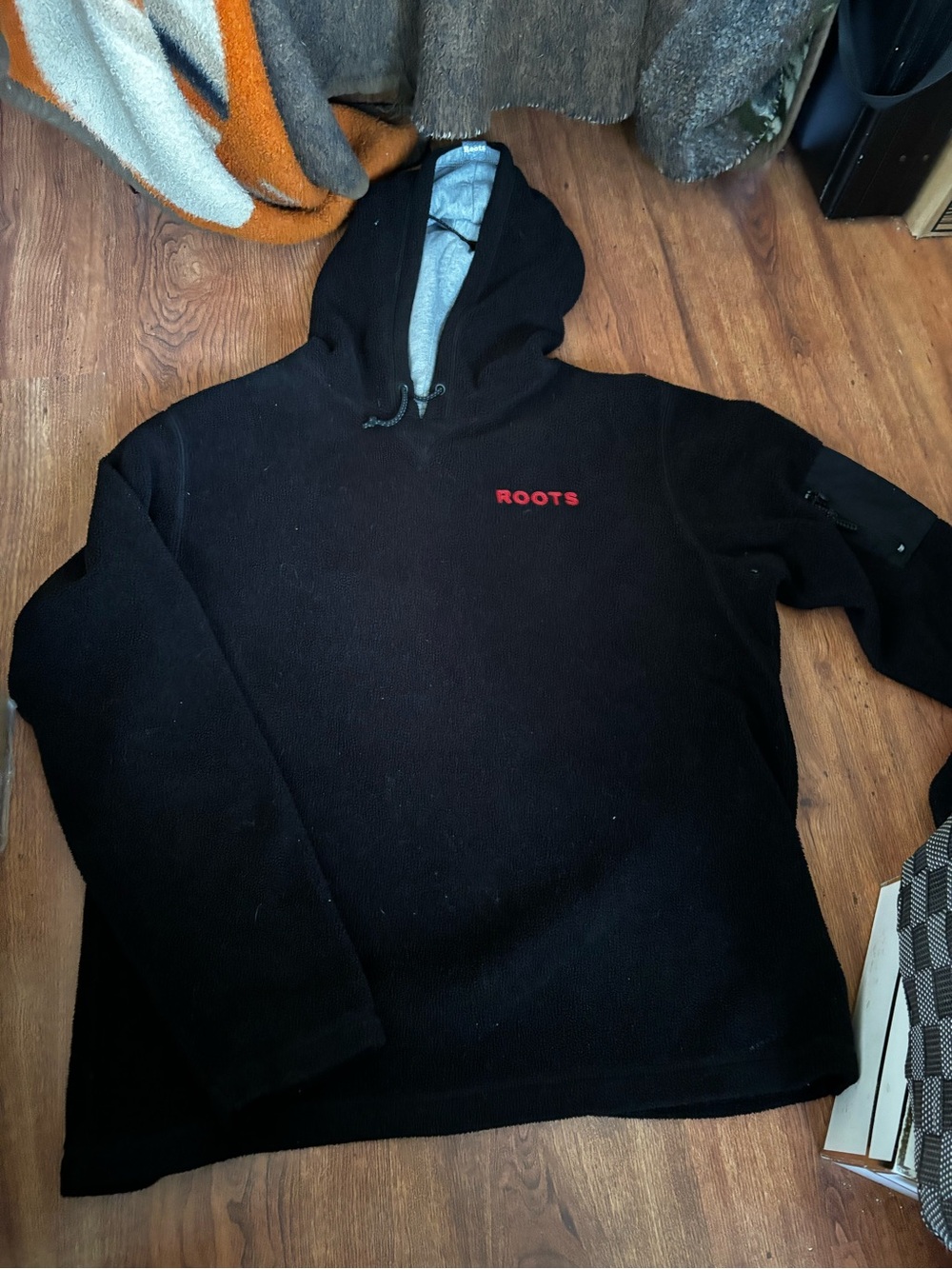Roots Unisex Black PolyesterHoodie with Red Logo and zipped Pocket on Sleeve M
